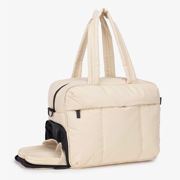 Stylish Pink Luka Duffel CalPak Women's Bag - Picture 3 of 11